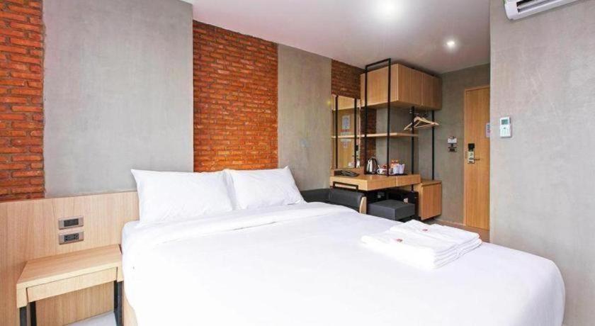 B2 Mukdahan Boutique And Budget Hotel Buitenkant foto