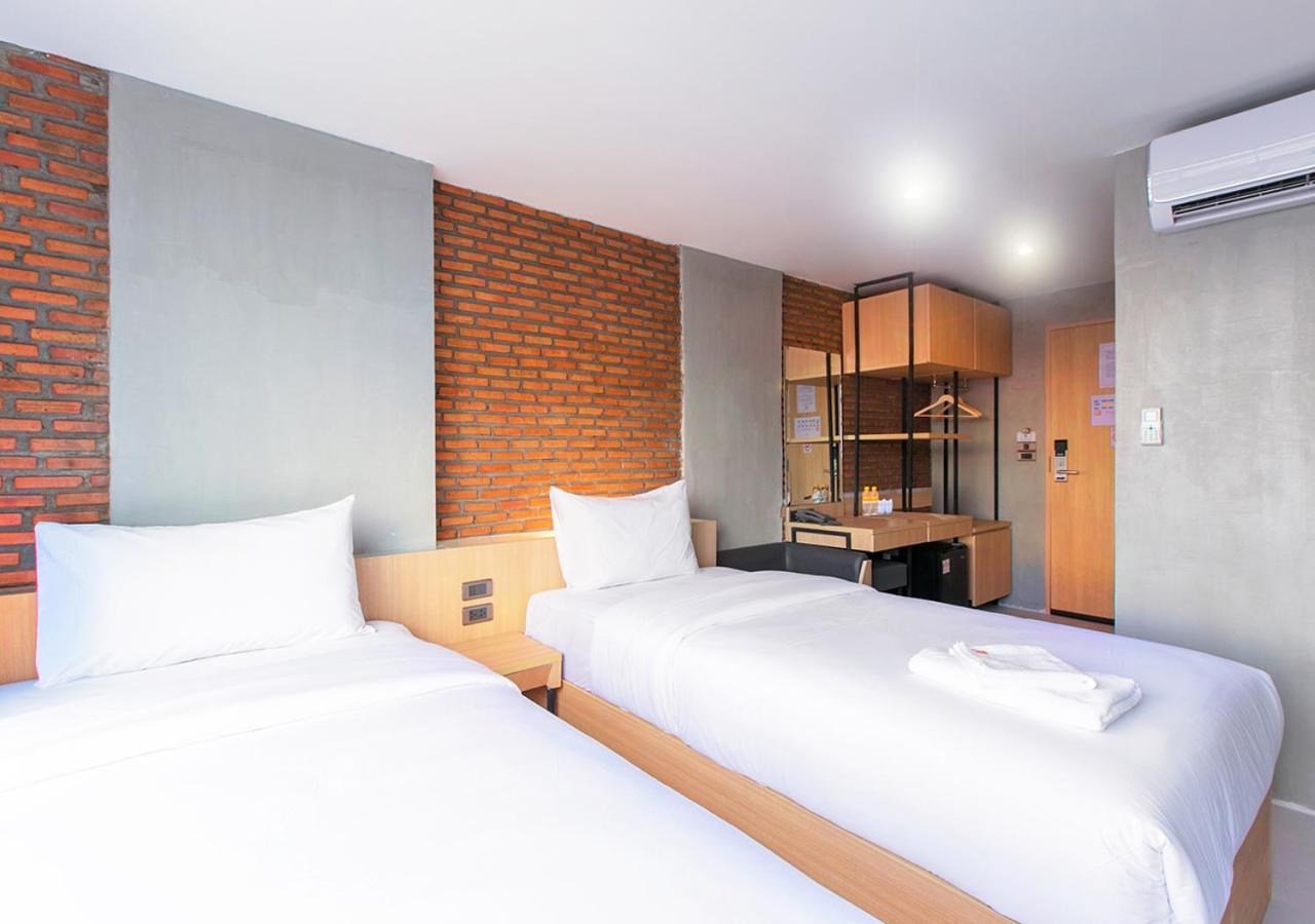 B2 Mukdahan Boutique And Budget Hotel Buitenkant foto